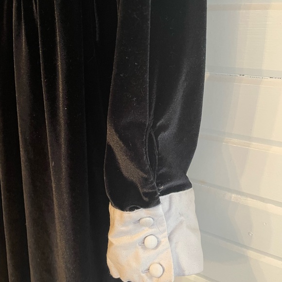 Wednesday Addams Costume Dress - Picture 5 of 10